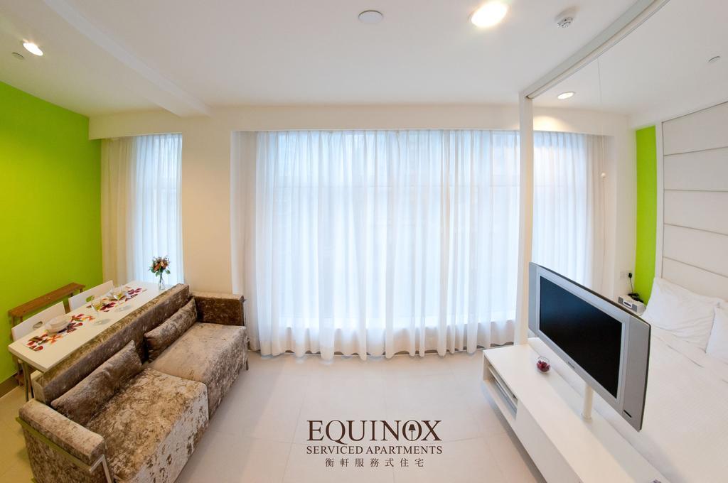 Equinox Mercury Serviced Apartments Hong Kong Room photo