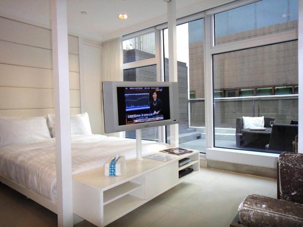 Equinox Mercury Serviced Apartments Hong Kong Room photo